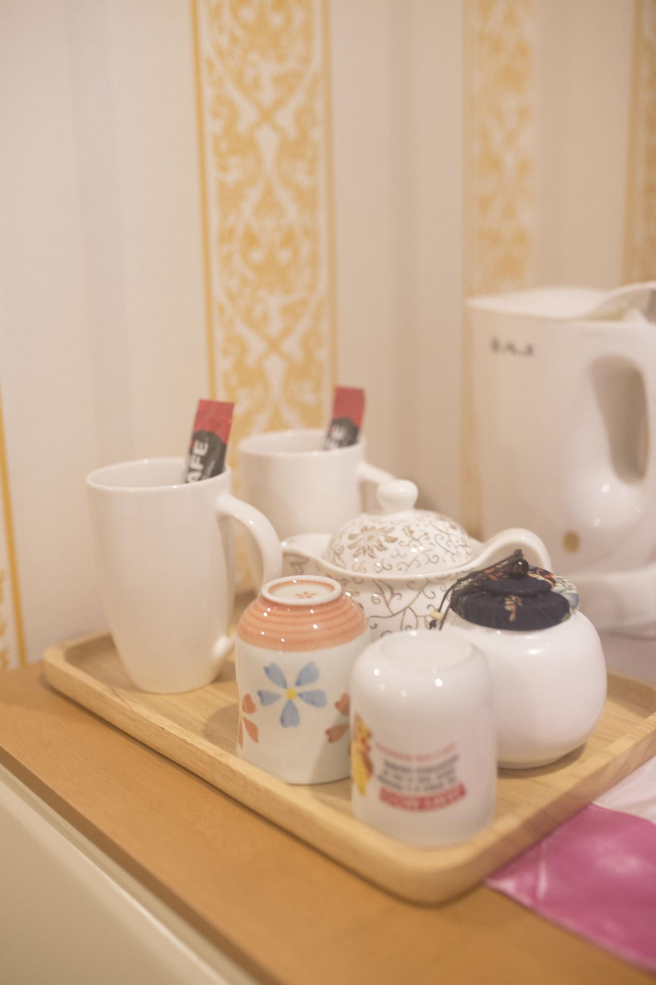J&Y Hotel Latphrao 35 Бангкок Экстерьер фото