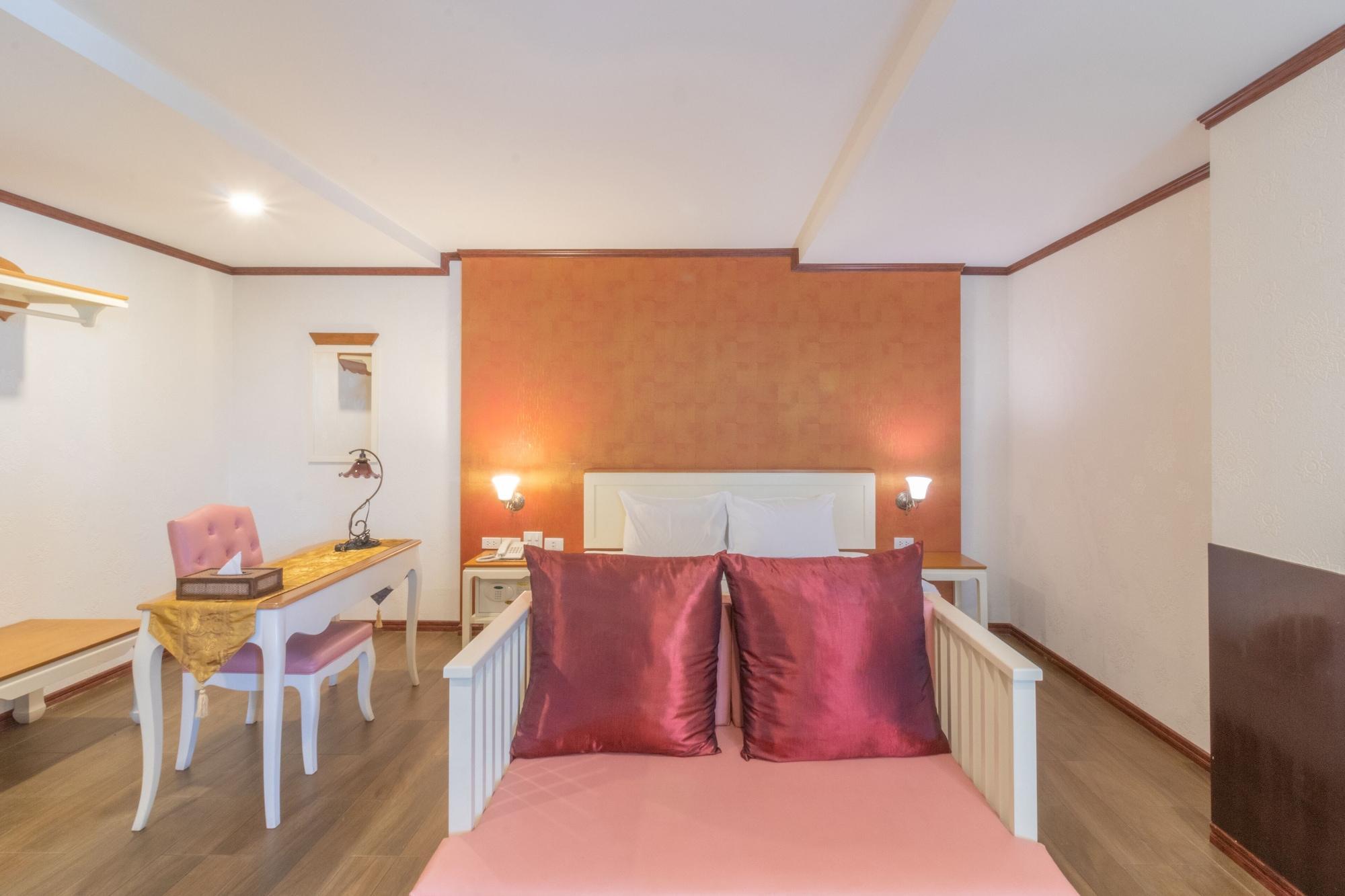J&Y Hotel Latphrao 35 Бангкок Экстерьер фото