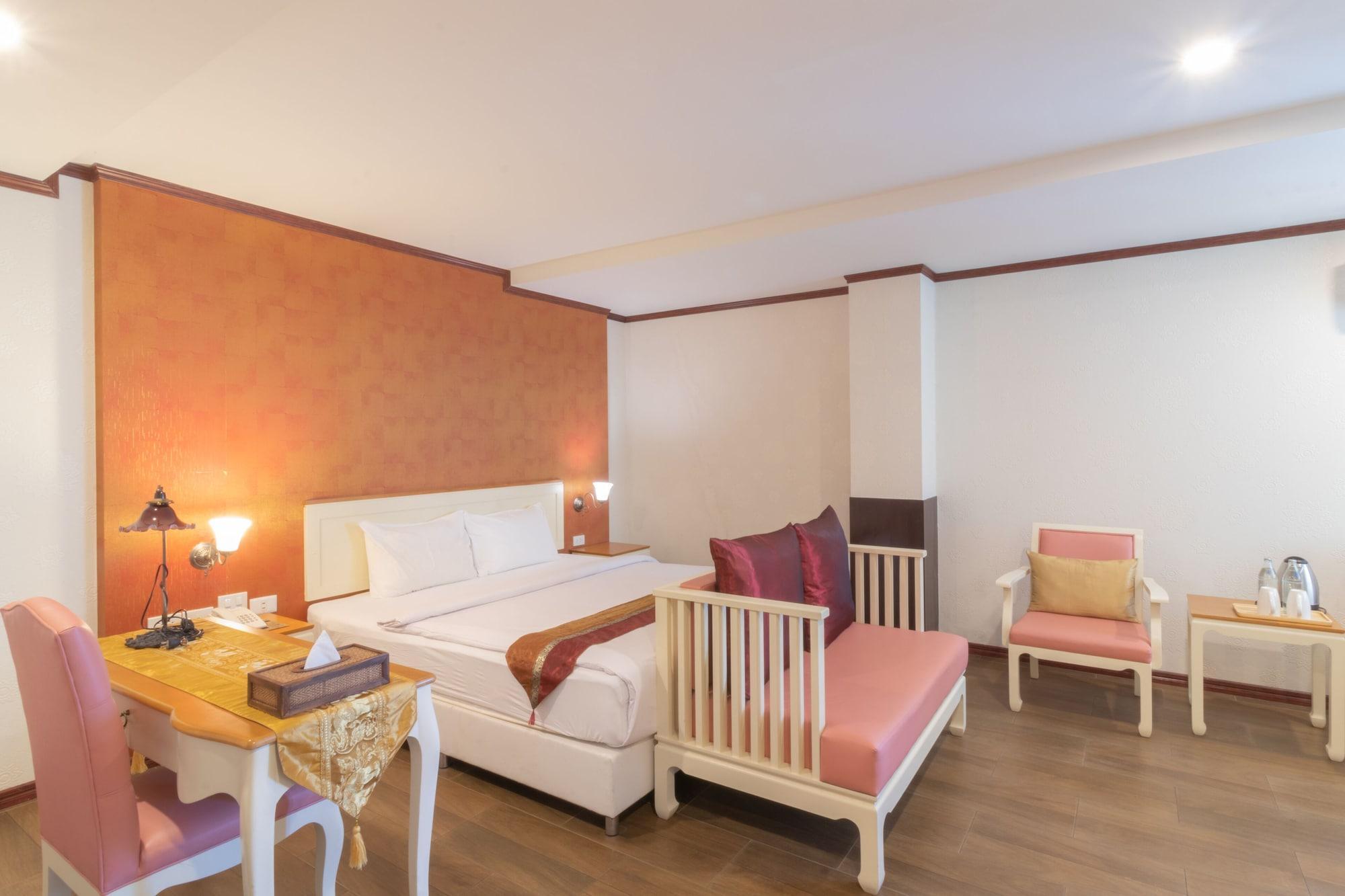 J&Y Hotel Latphrao 35 Бангкок Экстерьер фото