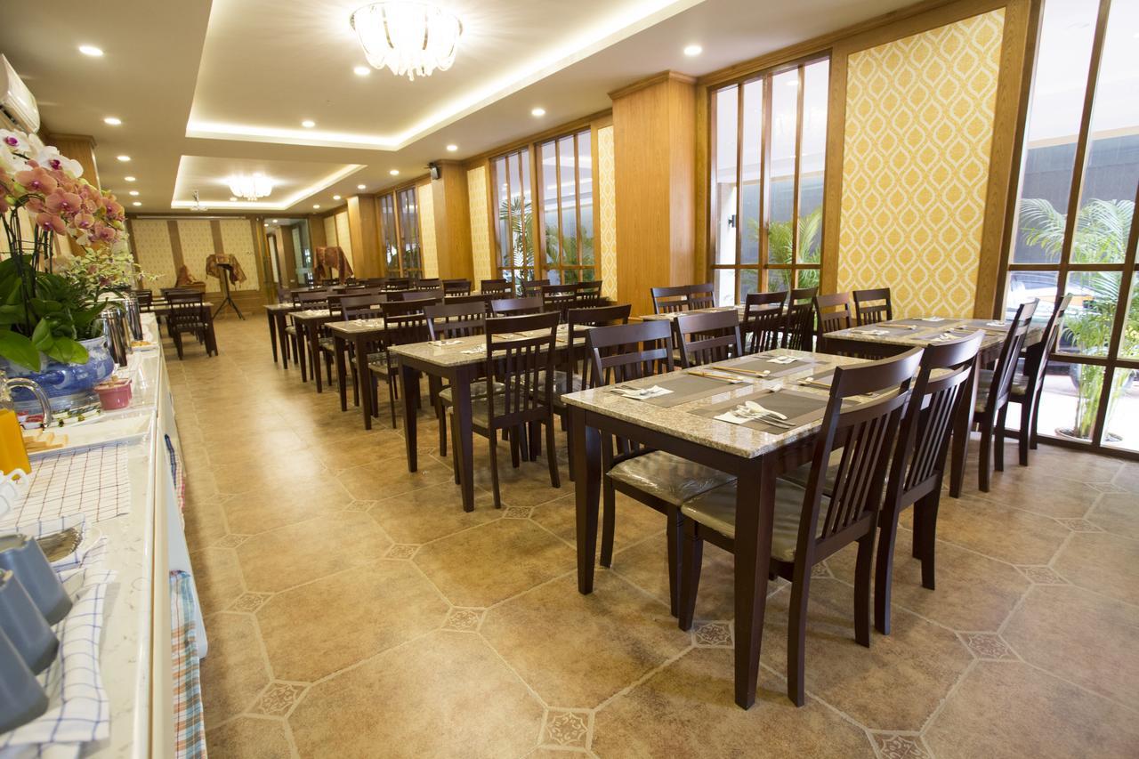J&Y Hotel Latphrao 35 Бангкок Экстерьер фото